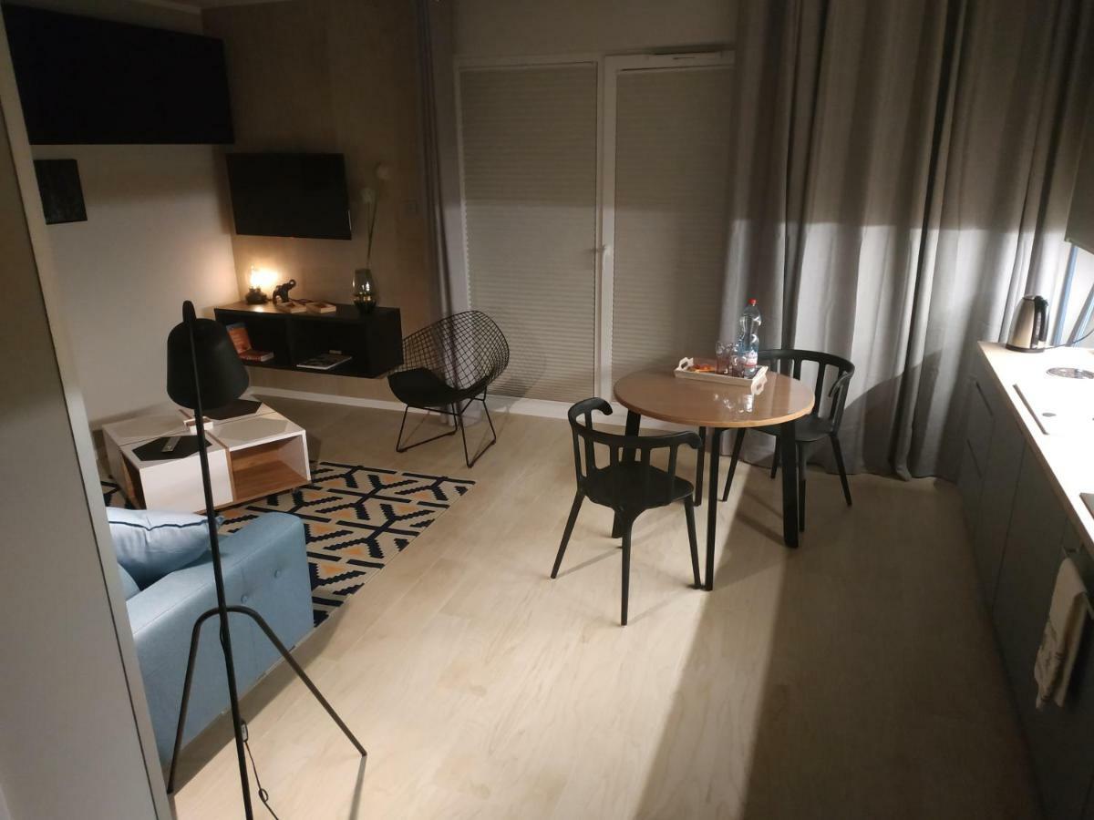 Apartment Limanowskiego 20/6 *